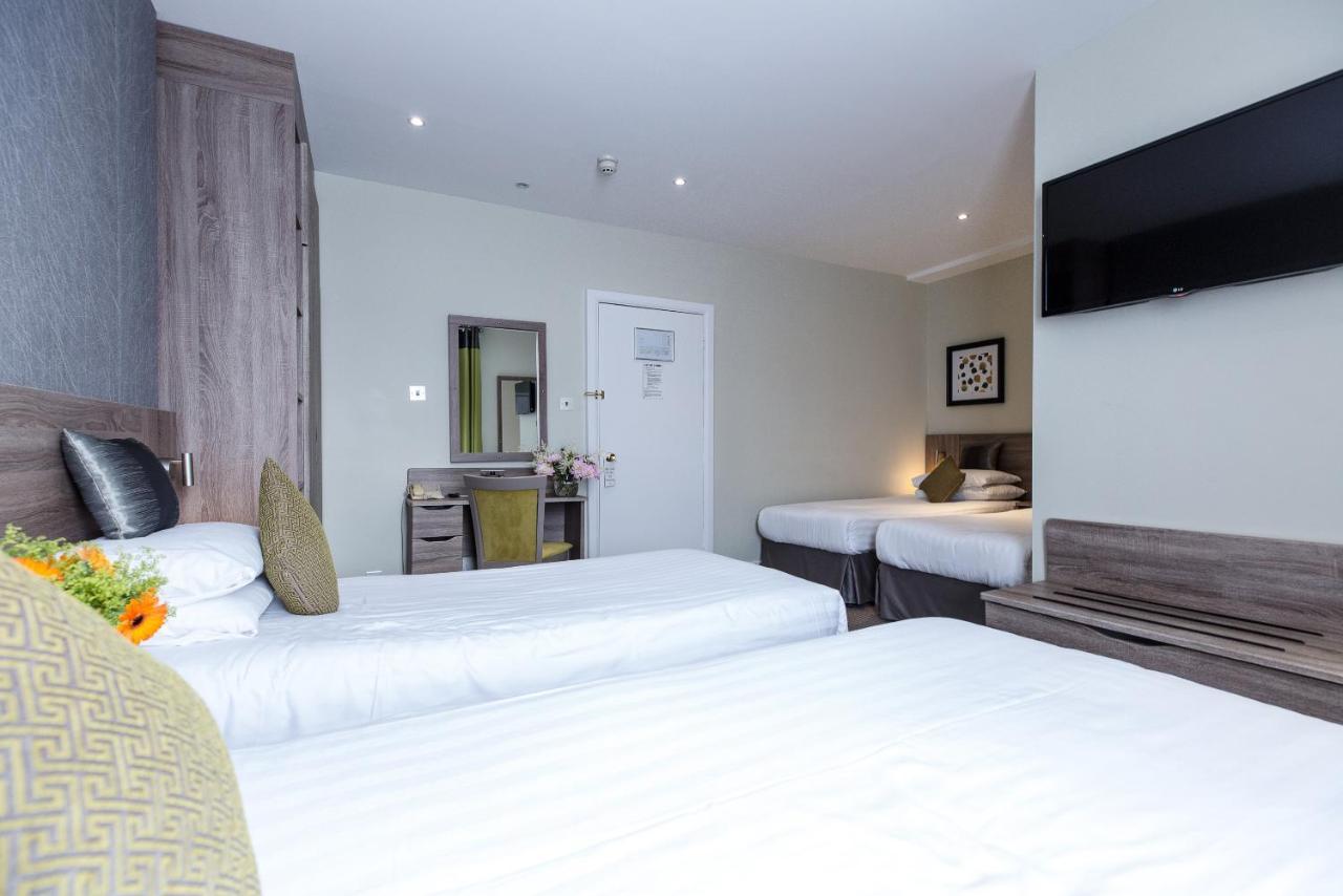 Hotel Phoenix 4*