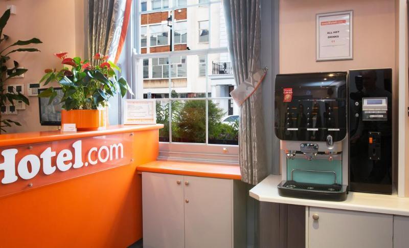 Hotel Easyhotel Victoria 2*