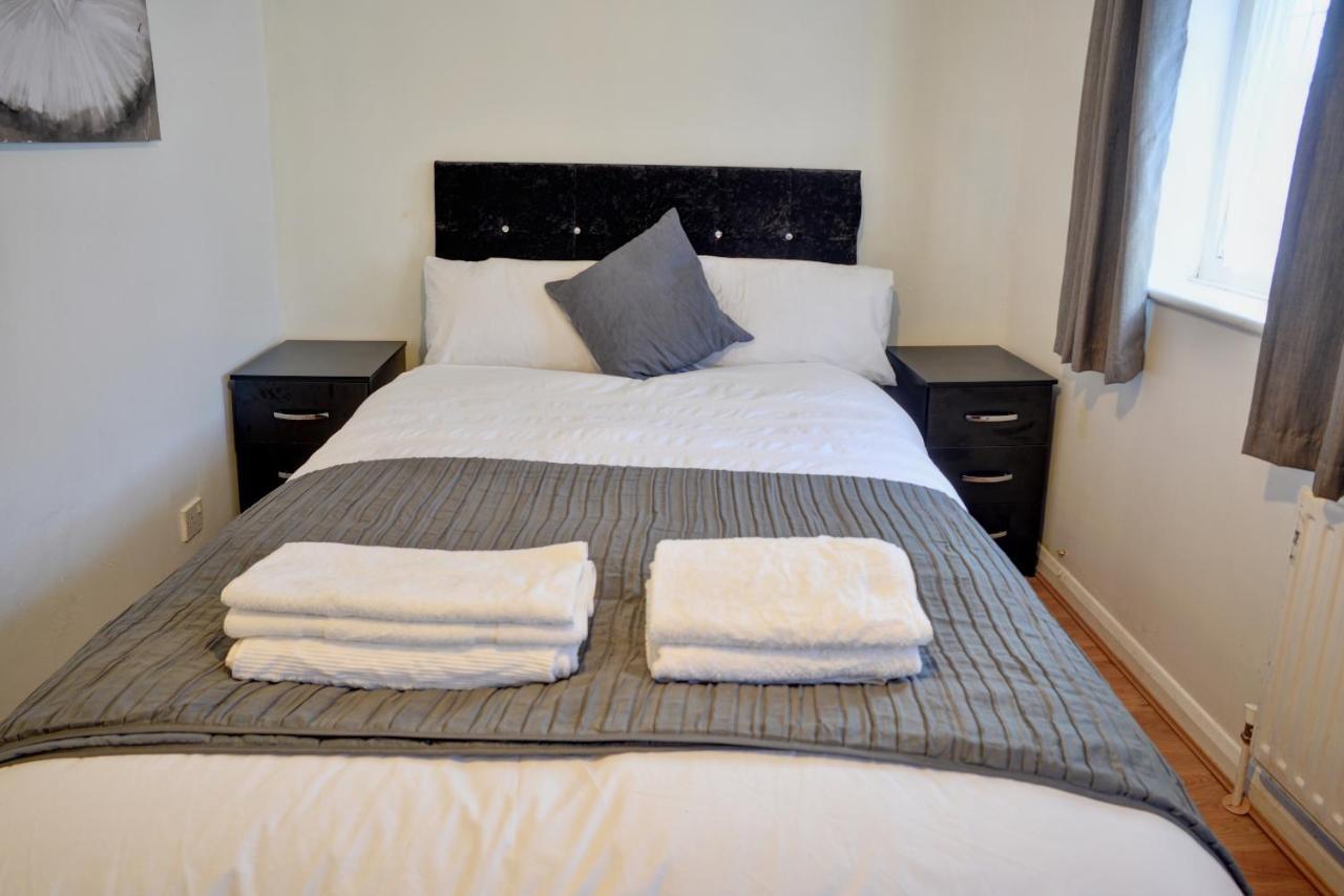 Stylish 2b House With Parking * Londen