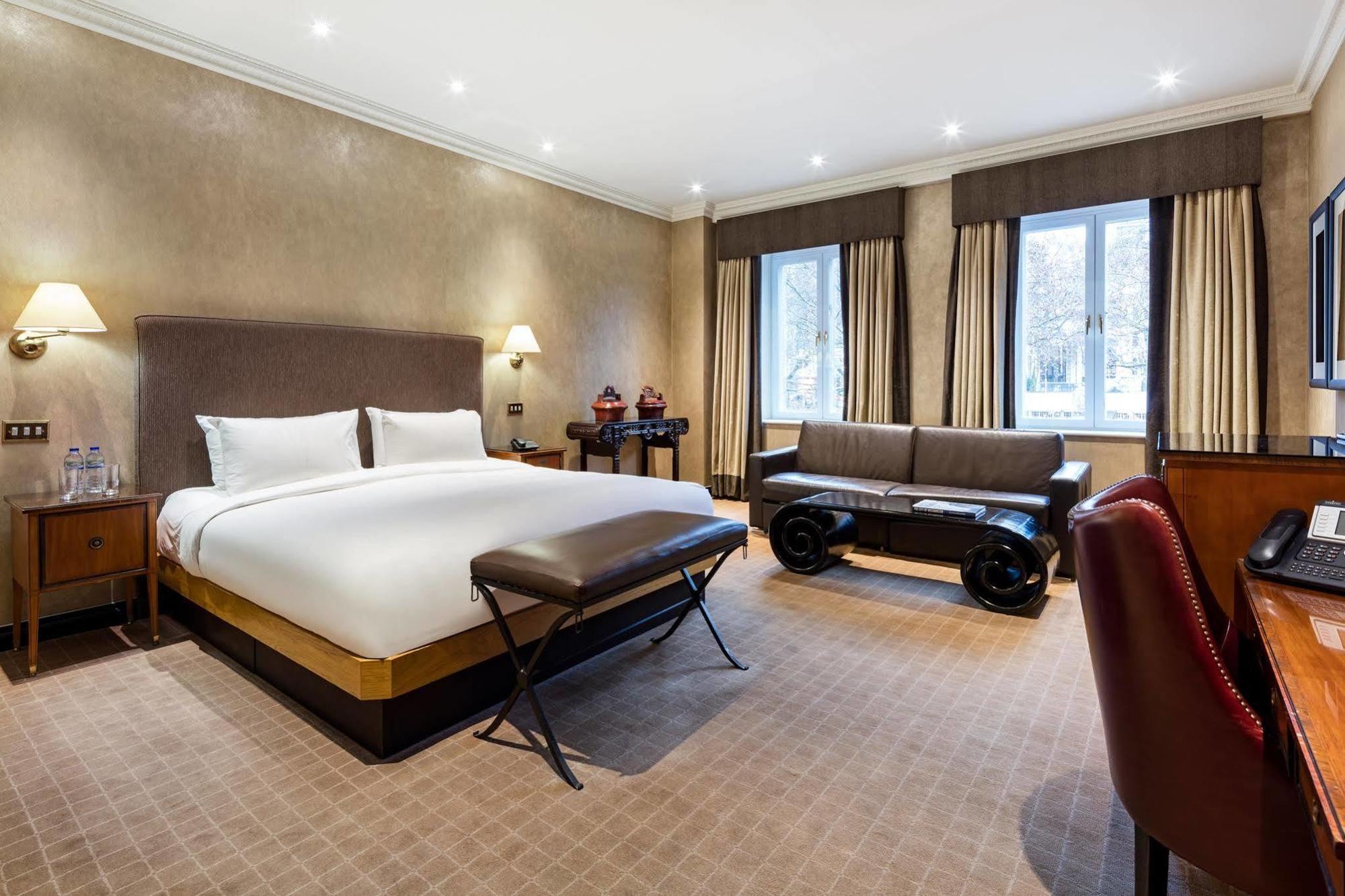 Radisson Blu Hotel, Leicester Square 5* London