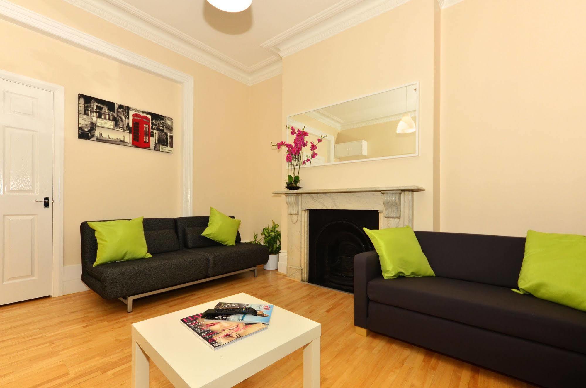 W14 Hotel *