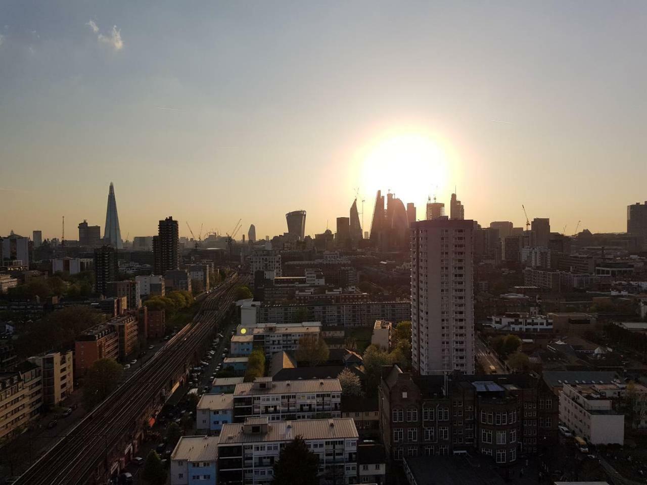 Lejlighed Modern 1 Bedroom In E1 With Great Views *