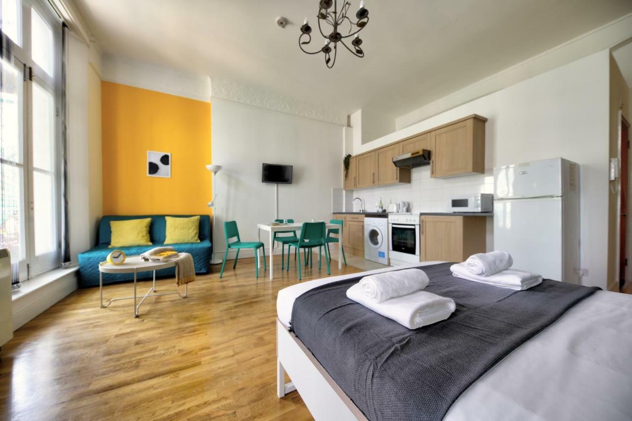 Bayswater Apartments * London