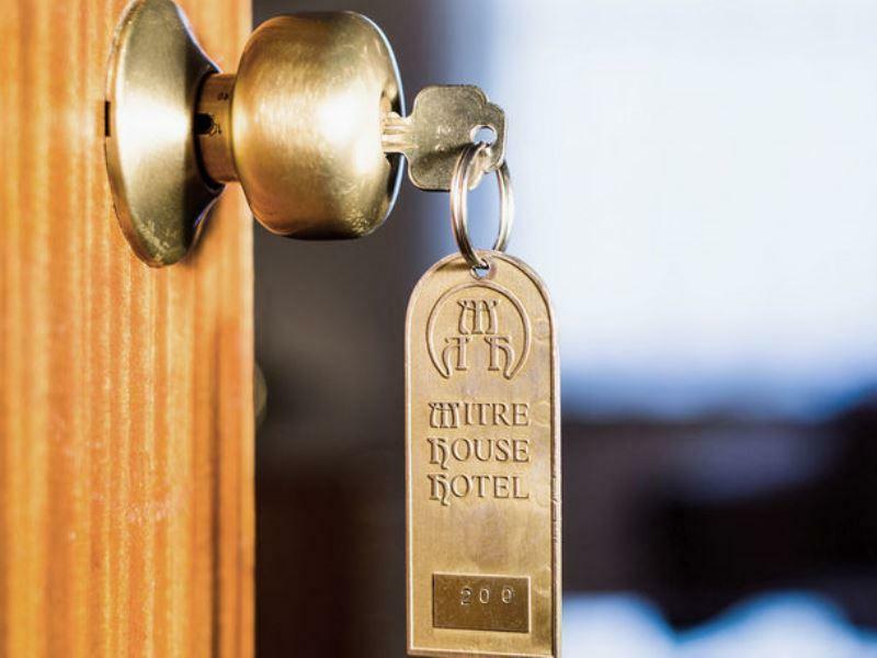 Mitre House Hotell 3*