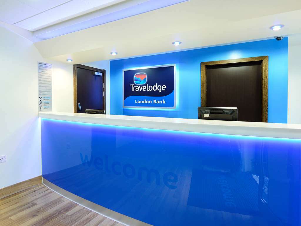 Hotel Travelodge Bank 2*