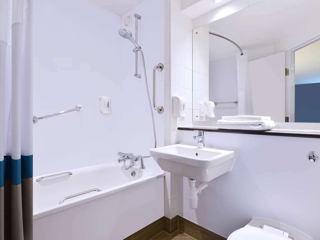 Travelodge Bank Hotel 2*
