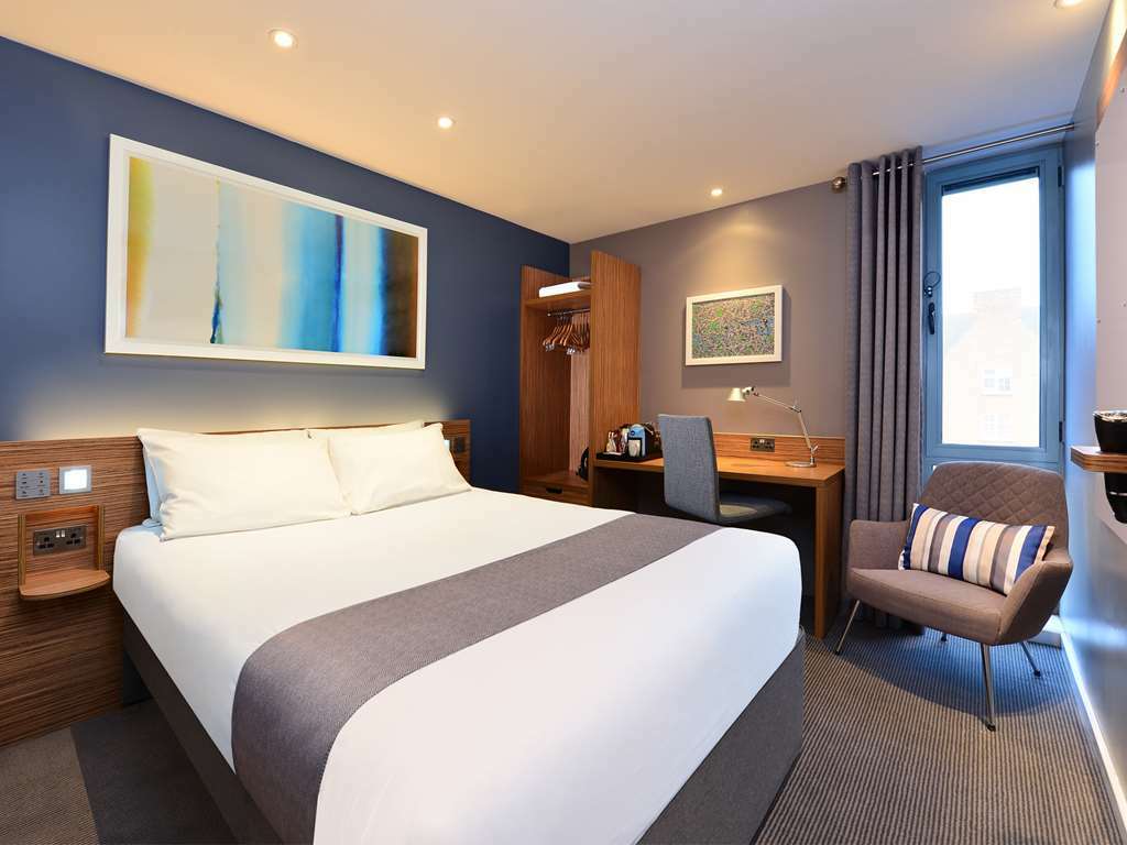 Travelodge Bank 2* London