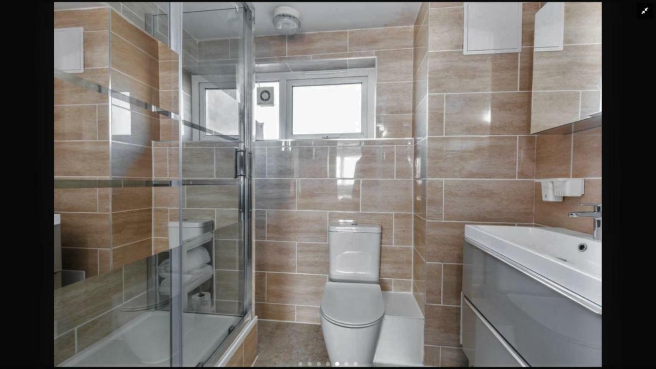 Lägenhet Lovely One Bedroom In Stratford London