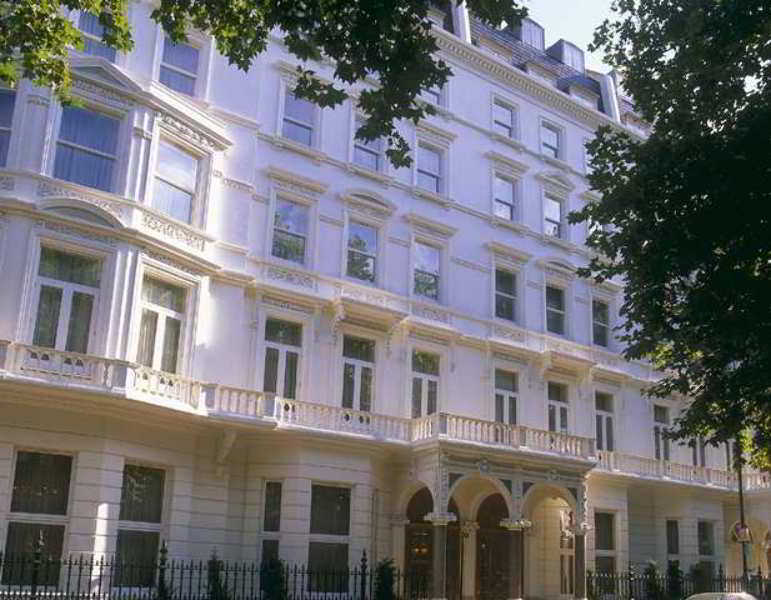 Hotell Bentley 5*