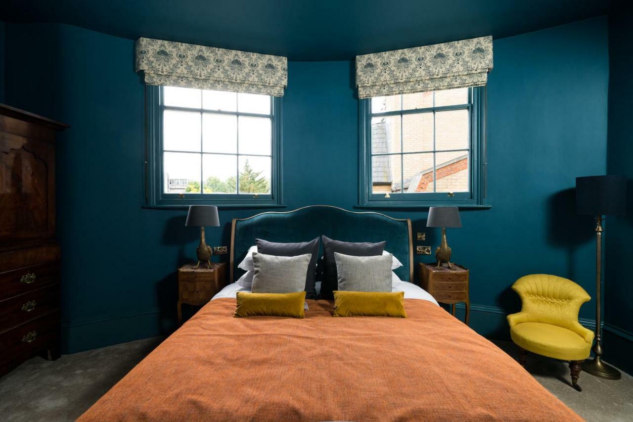 Aragon House Hotel London