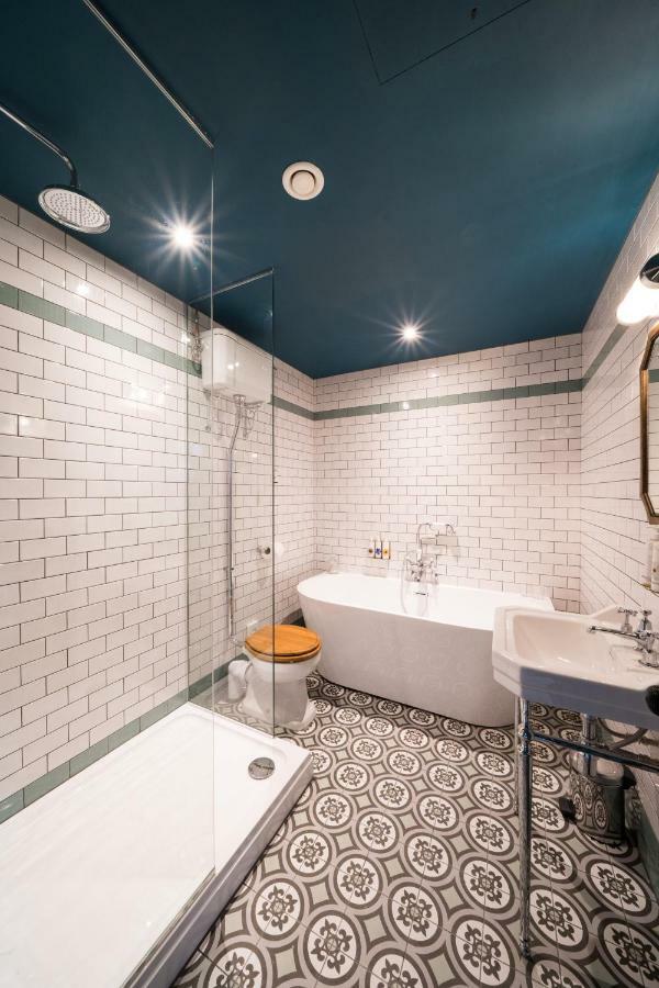 Hotel Aragon House London