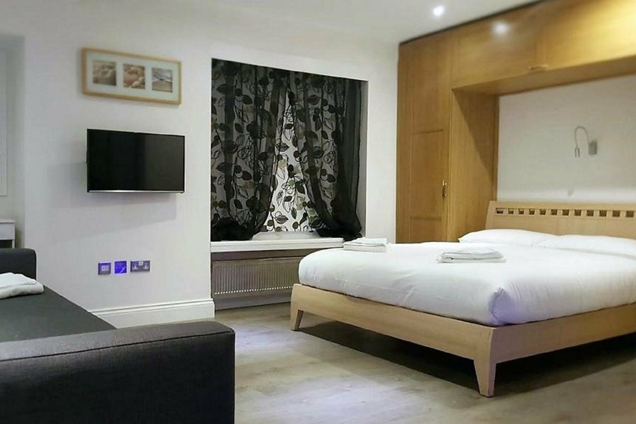 Imperial Court Apartment London