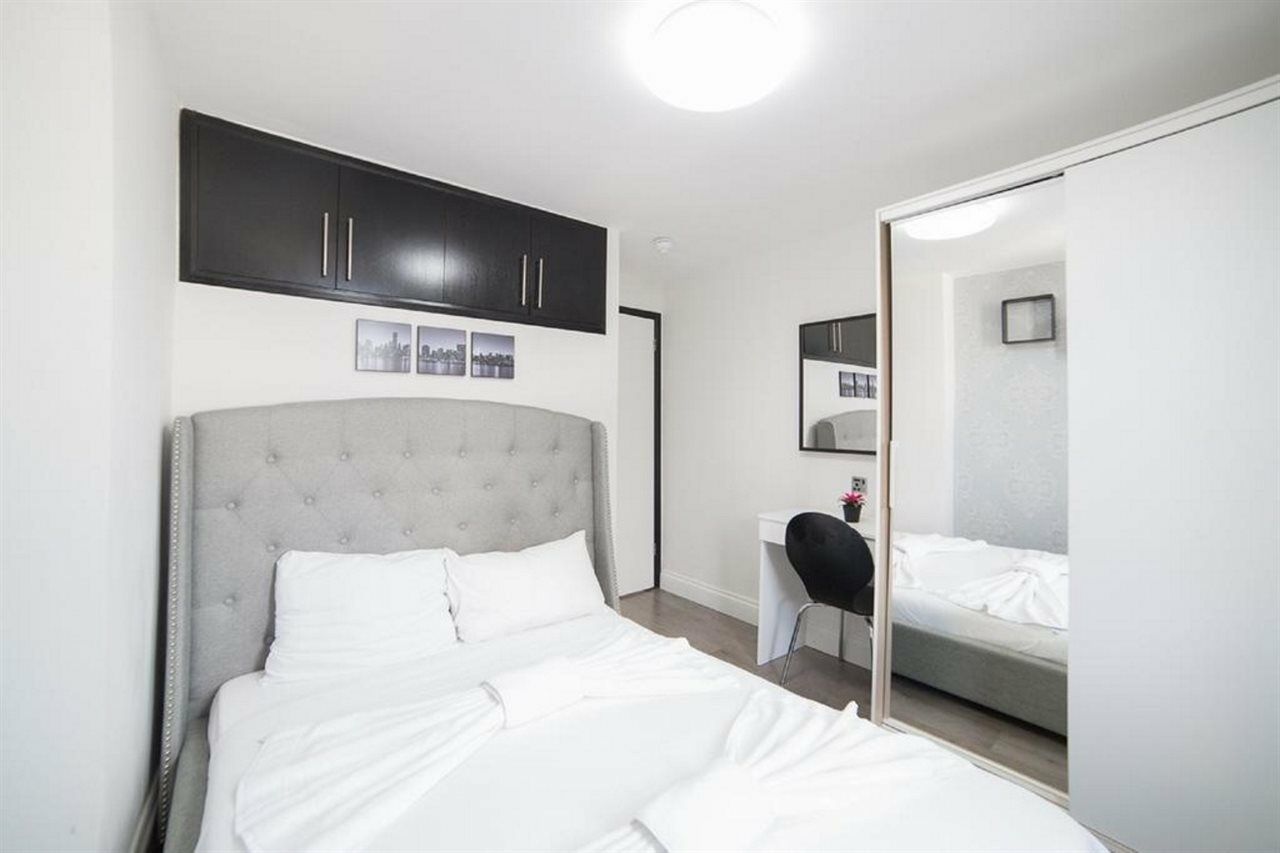 Apartment Imperial Court London