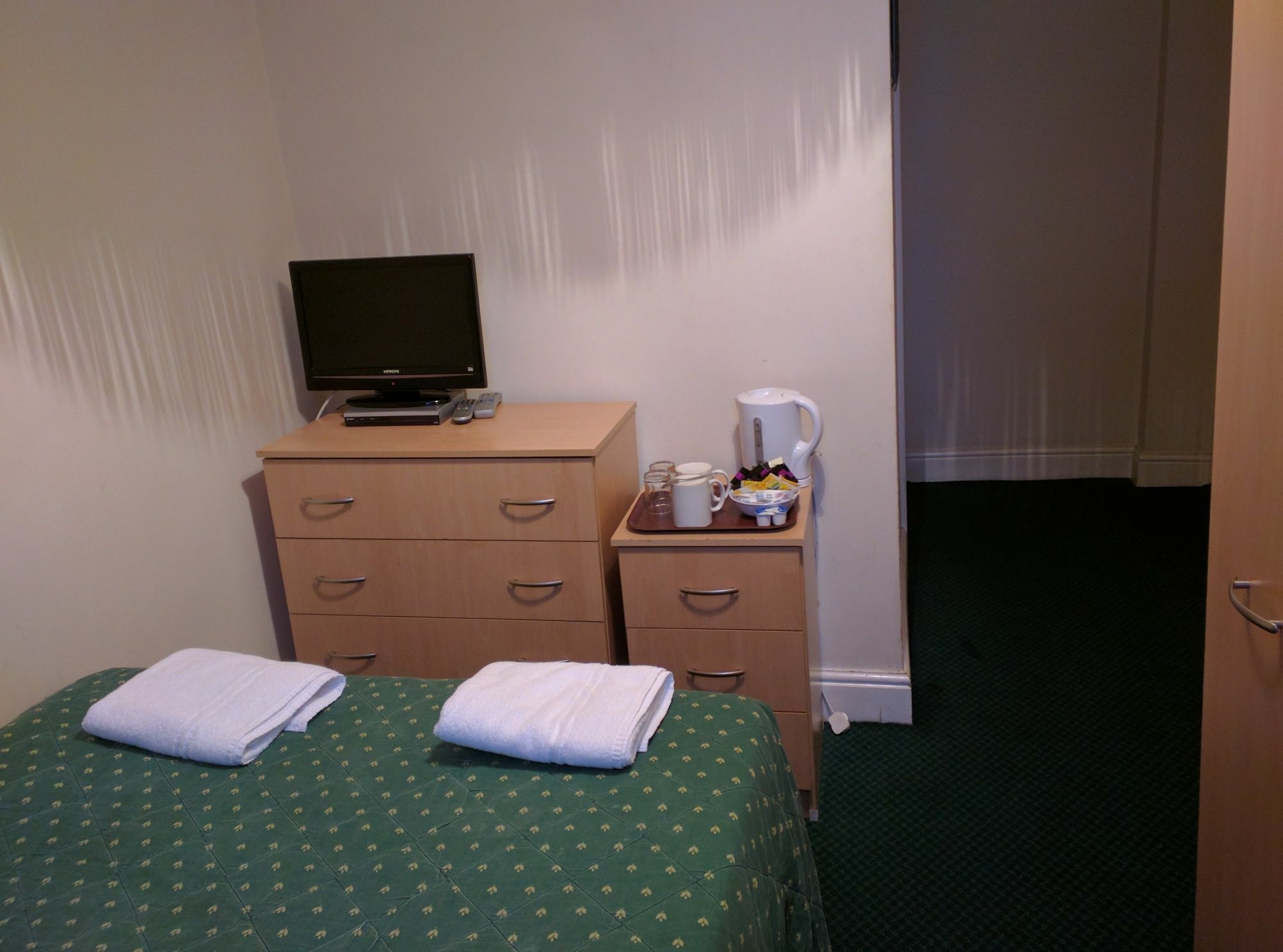 A To B Guest house London
