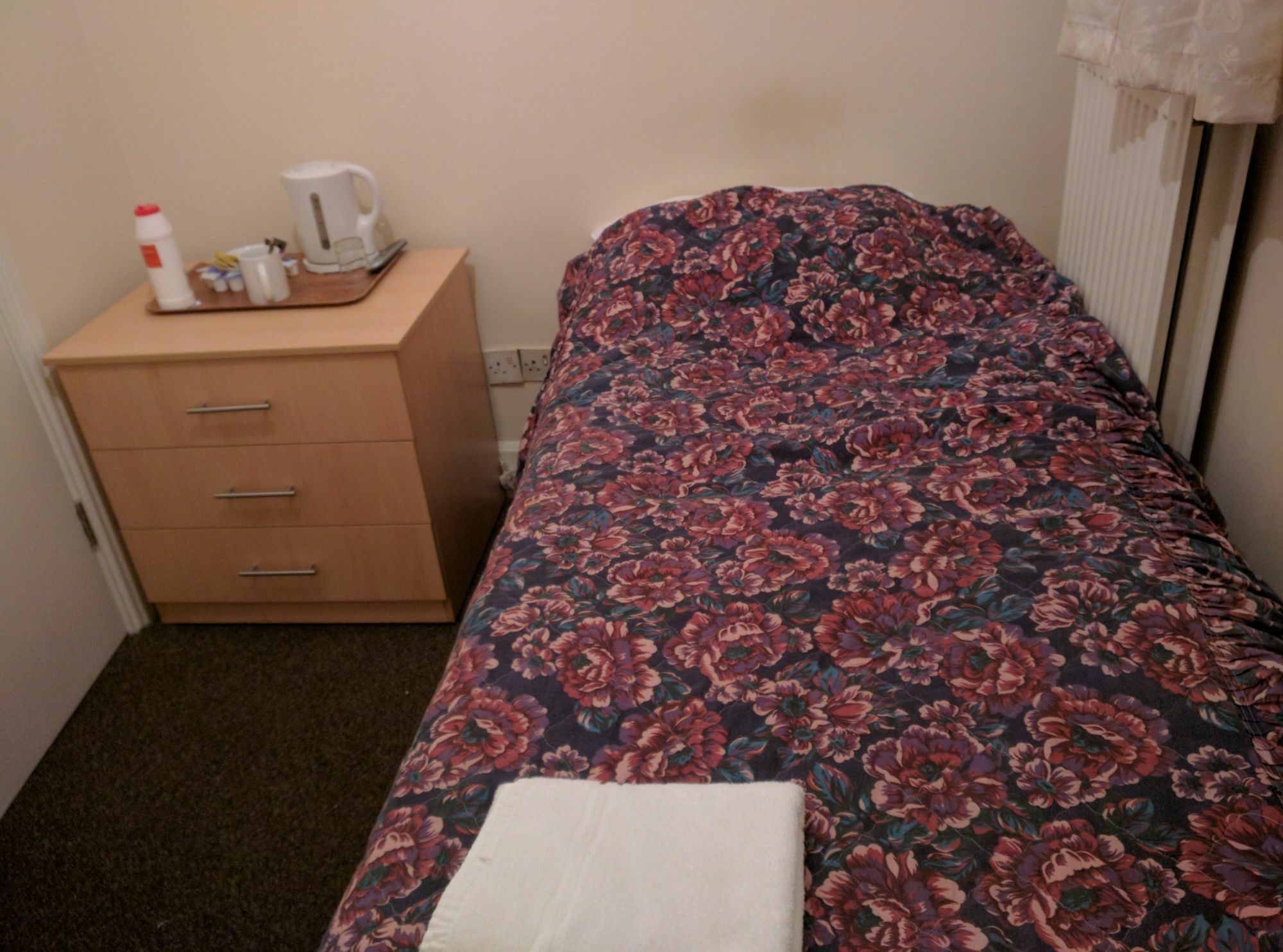 A To B Guest house London