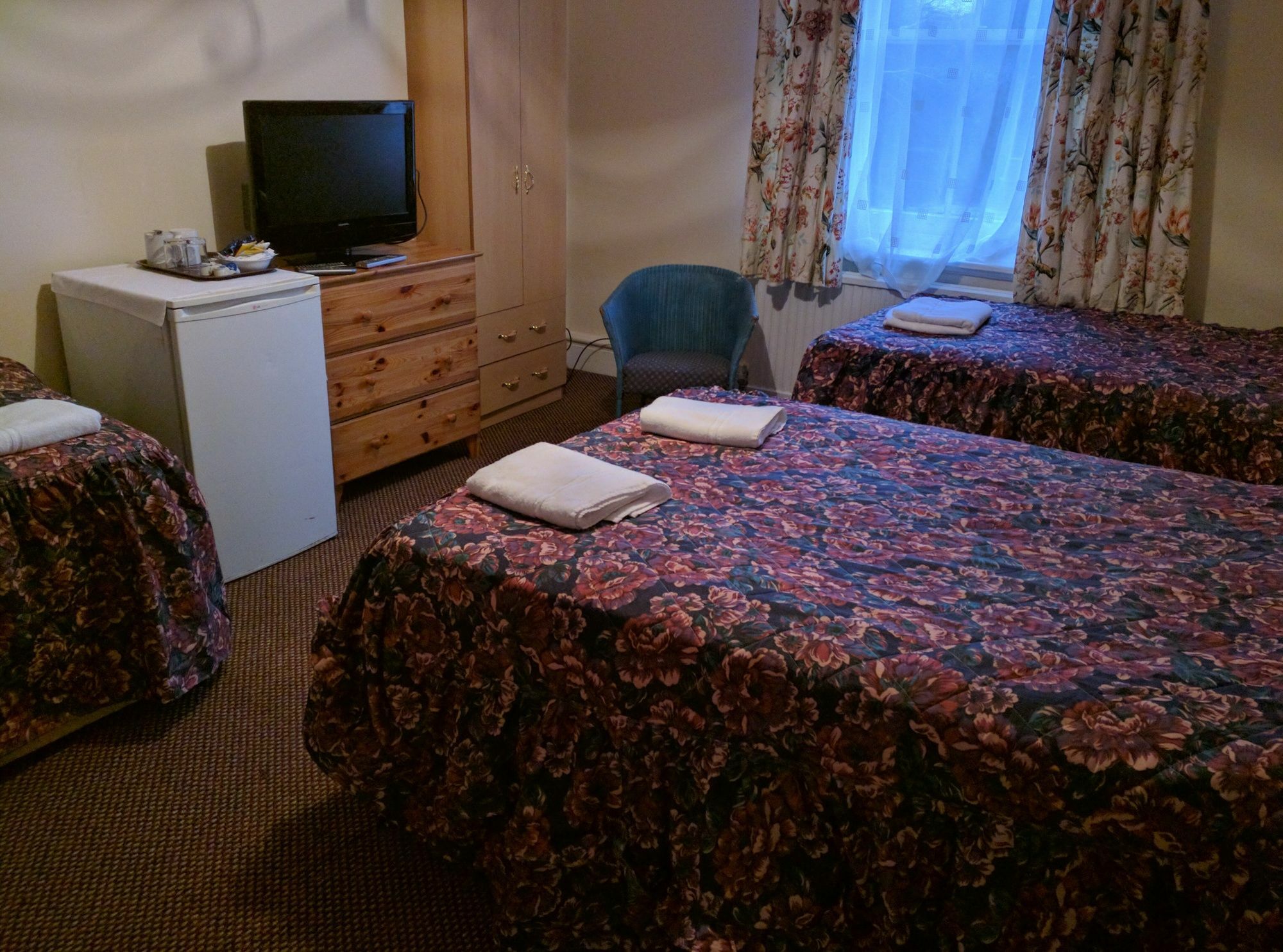 Guest house A To B 2*