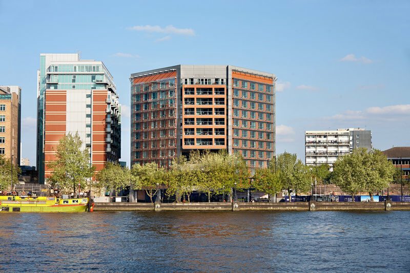 Plaza On The River 5*