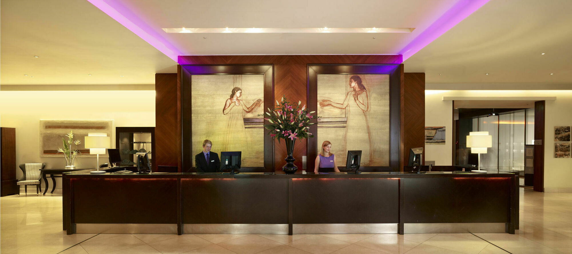 Plaza On The River Aparthotel 5*