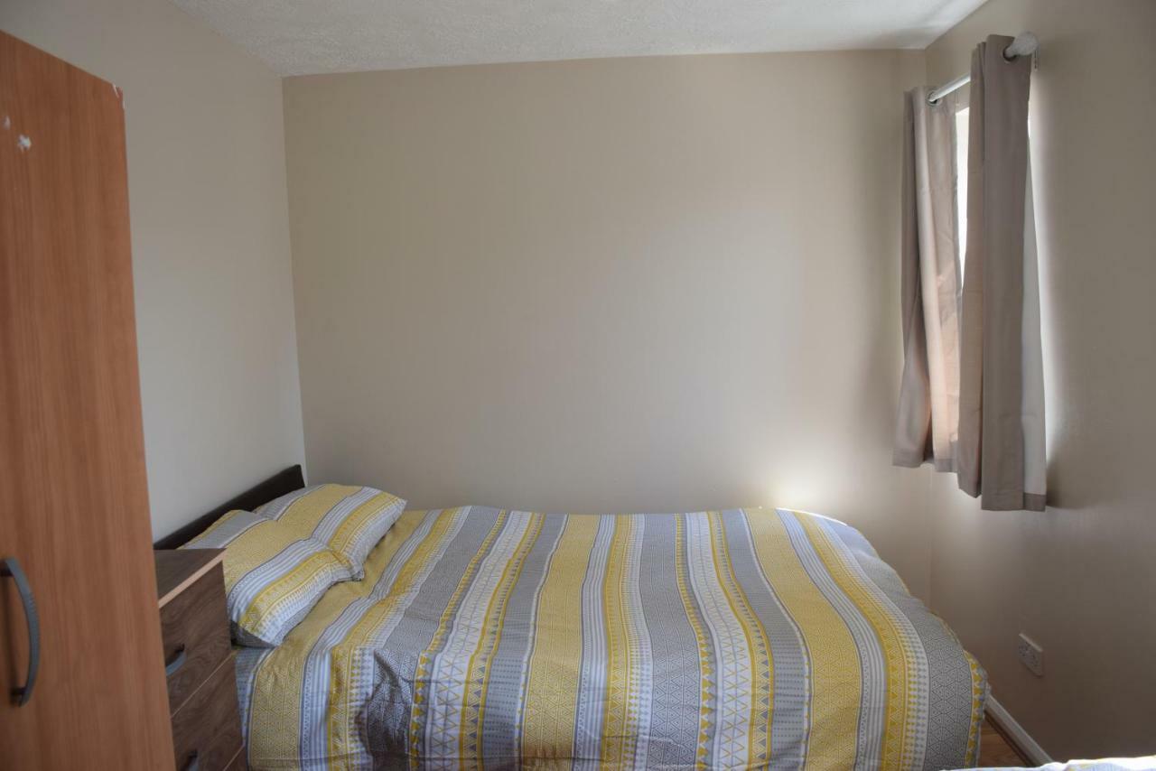 1 Bedroom Ponders End Londres