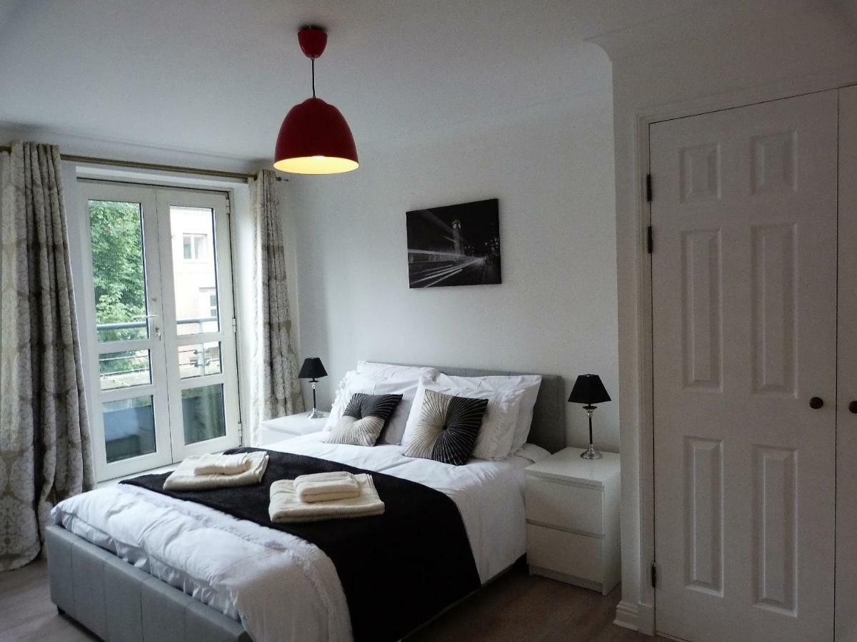 Apartment Regents Plaza London
