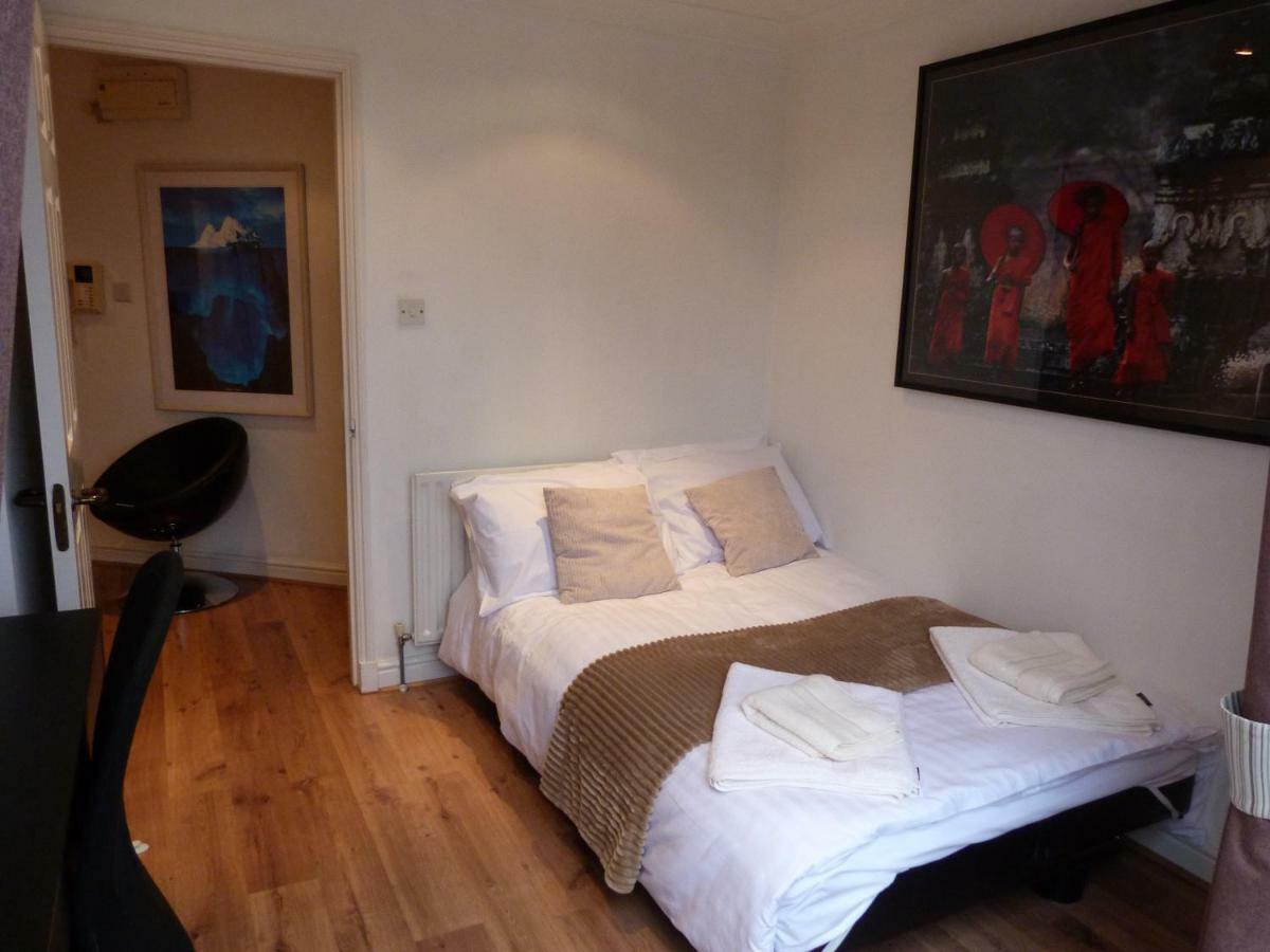 Regents Plaza Apartment London