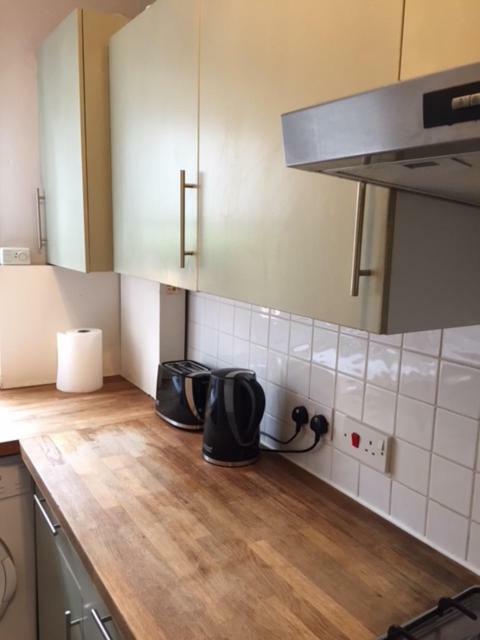 Lägenhet Perfect 2 Bedroom Flat Shepherds Bush W12 London