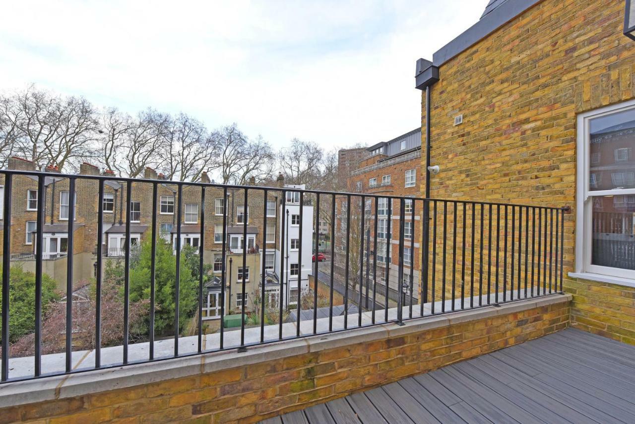 Stylish!! Spacious 2 & 3 Deluxe Near Victoria Station Apartment *