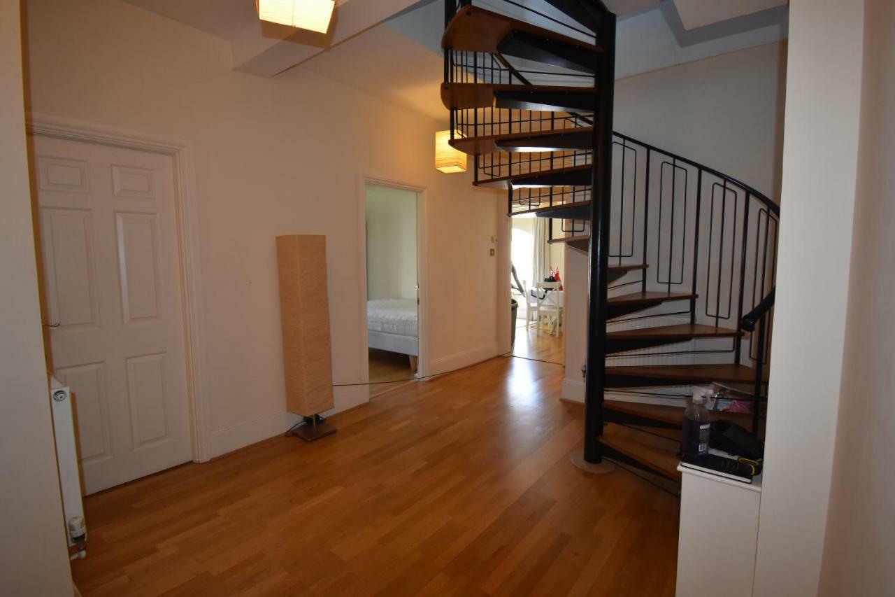 Guest house Princess Park Manor Shared Luxury London