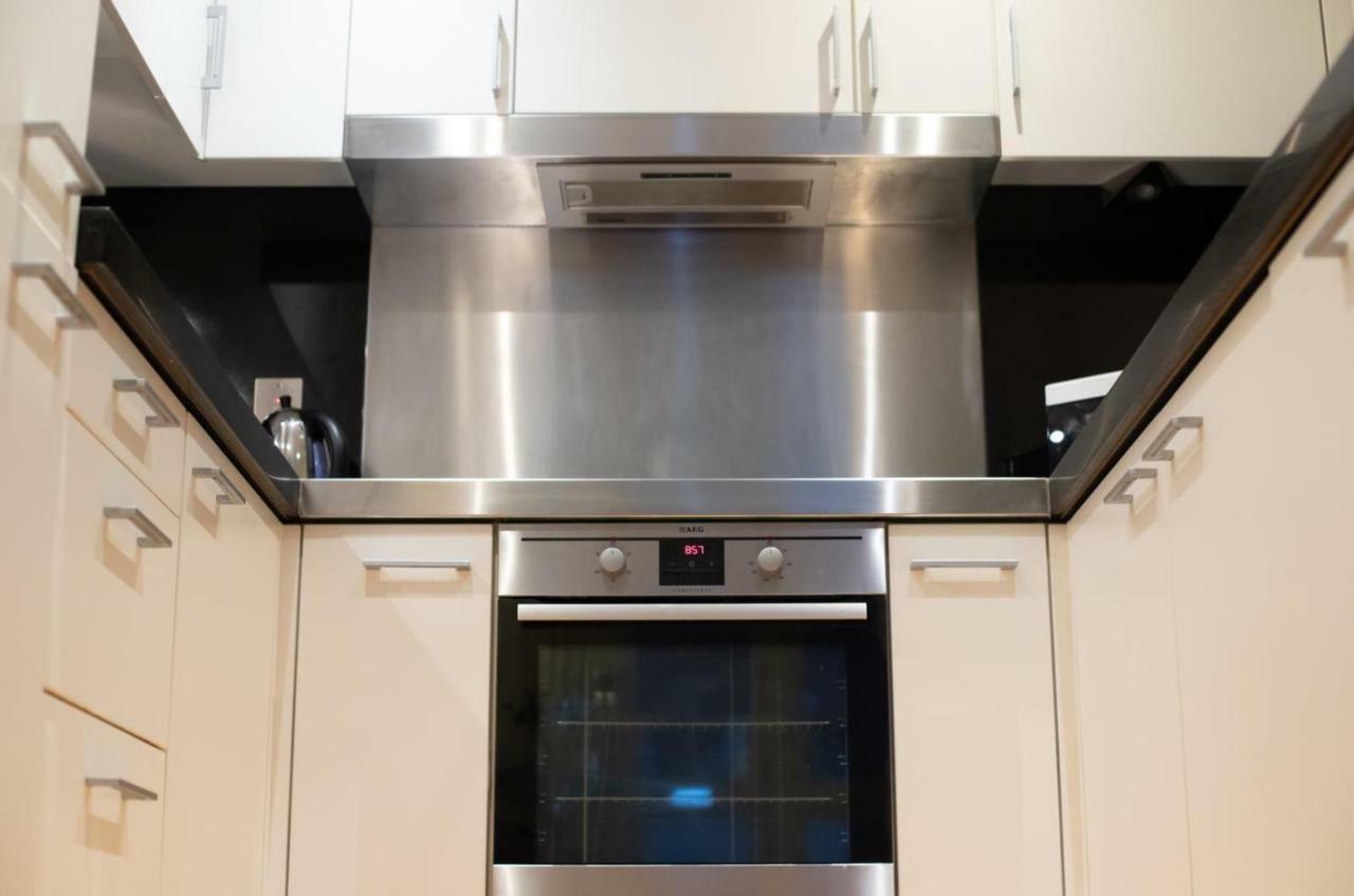 Appartamento Luxury 1 Bedroom Minutes Walk From Canary Wharf *