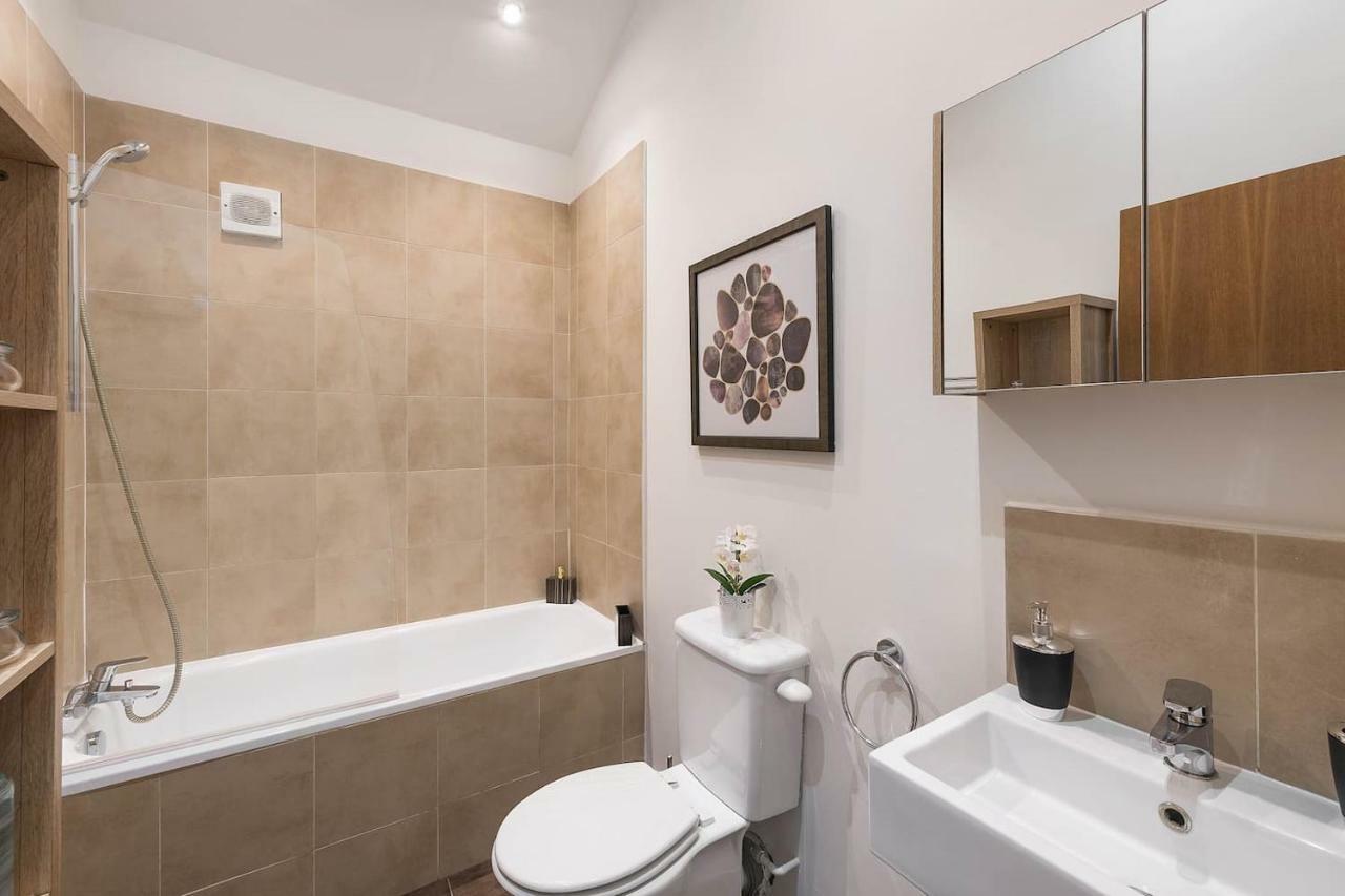 Holiday home Beautiful West House London