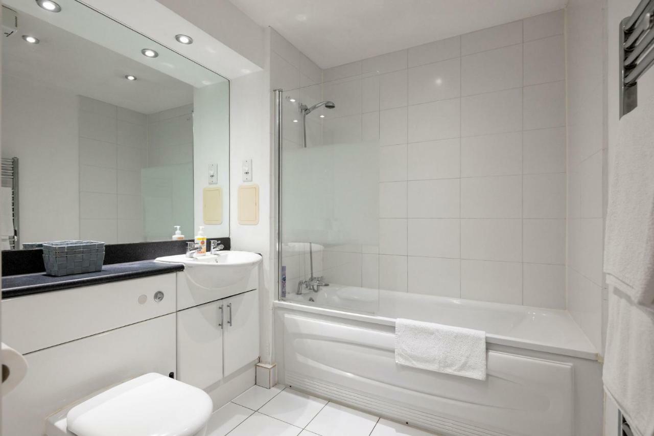 Luxury With River View, Gym And Parking Leilighet *