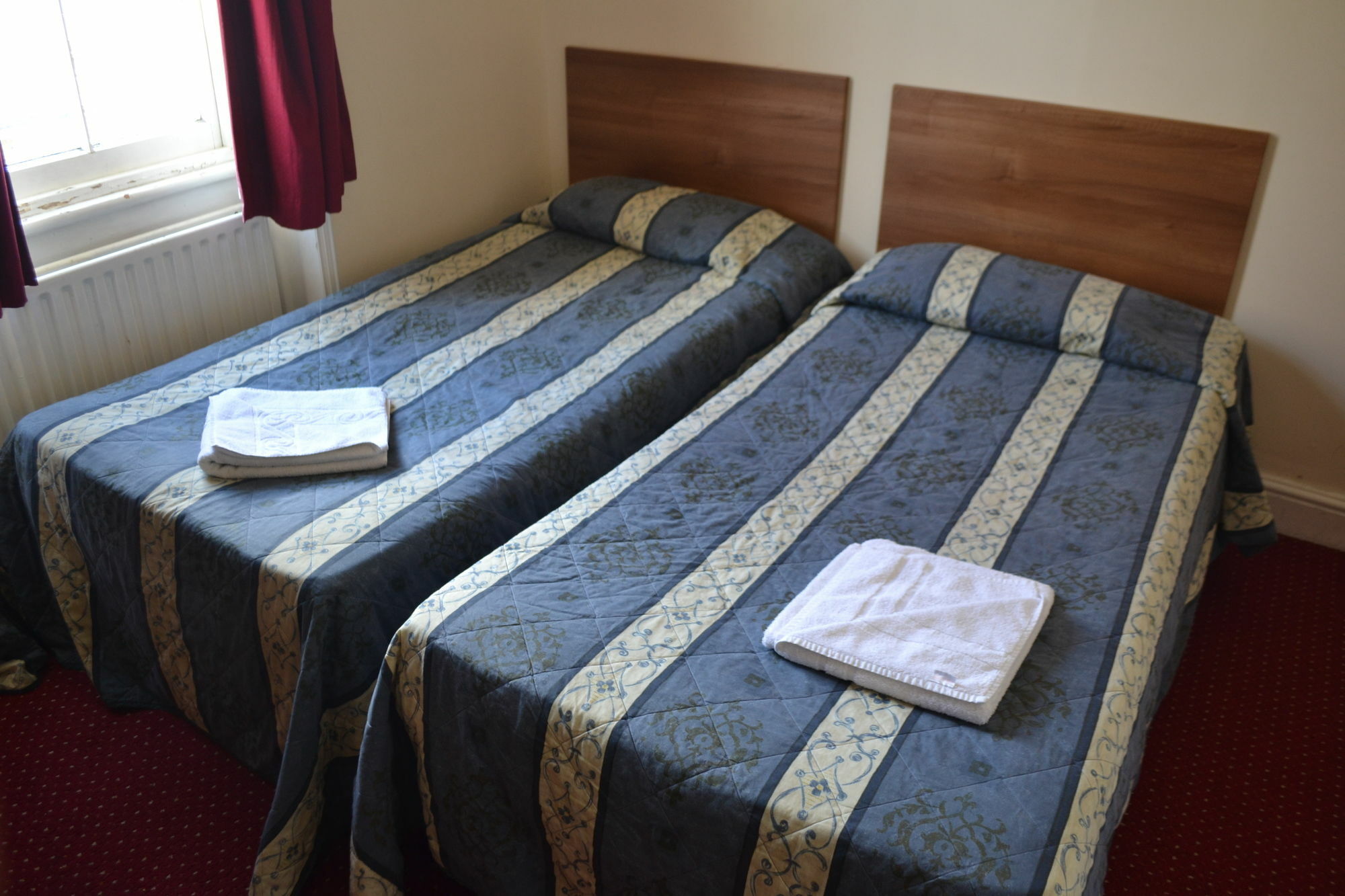The House On Warwick 4*