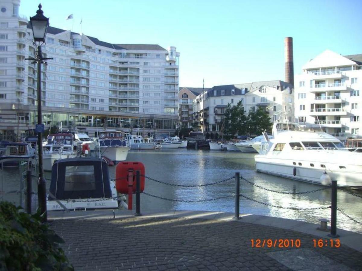 Leilighet Chelsea / Imperial Wharf - Bright, Modern, Sunset View London