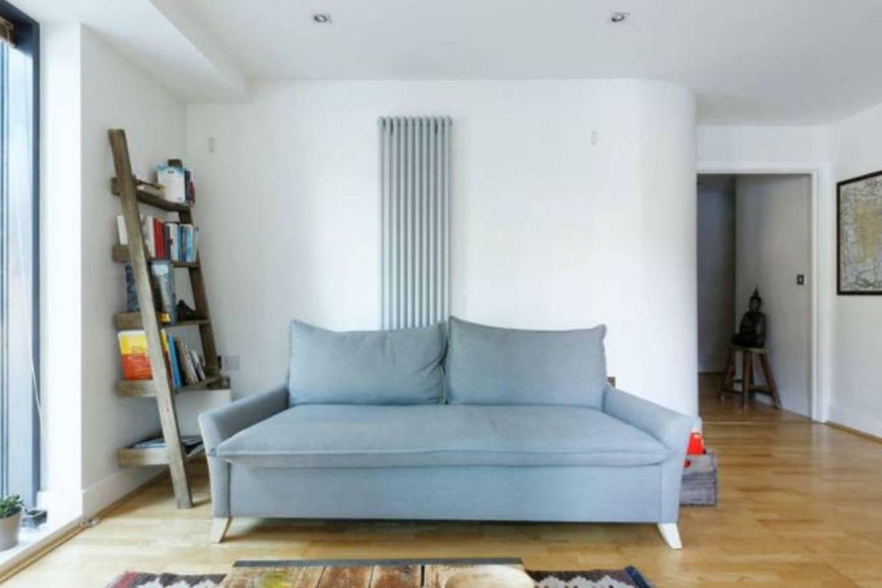 Lägenhet Peaceful Modern 2 Bedroom Flat With Water Views London