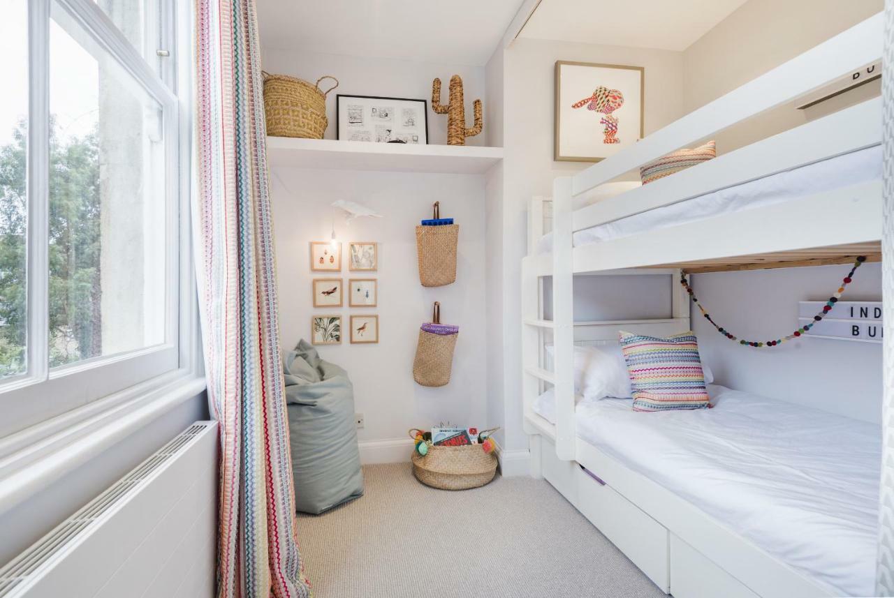 Chic Wandsworth With Patio By Underthedoormat Feriehus