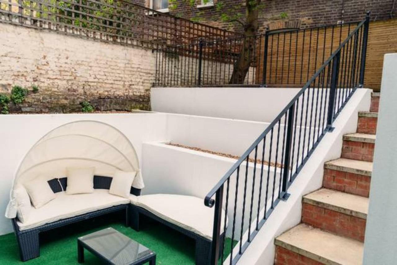 Apartment Flat 2, Cromwell Road 3 Bedroom London
