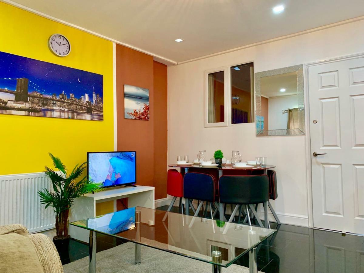 Appartement 2 Bedroom Apartment, Kitchen, Reception&private Garden