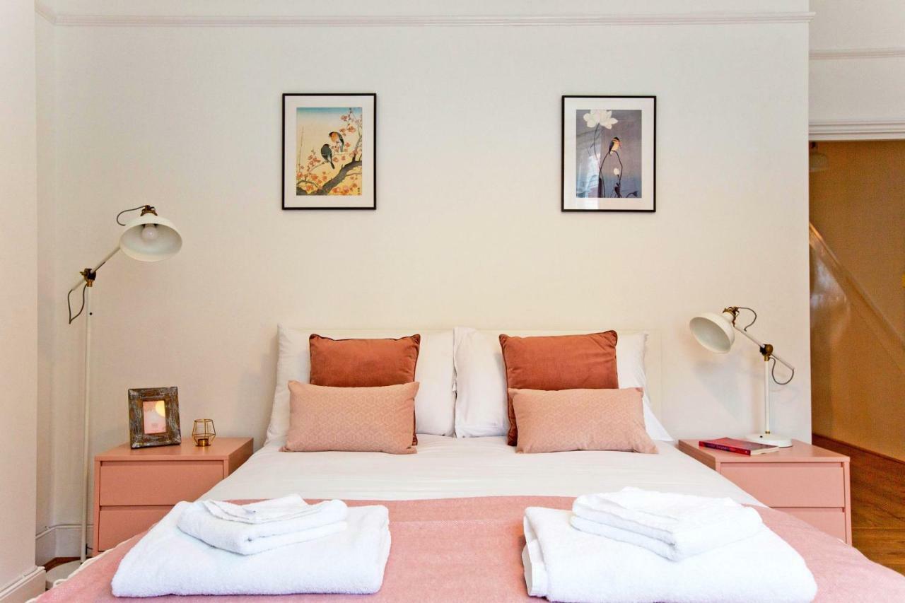 Highbury Fieldway Apartment