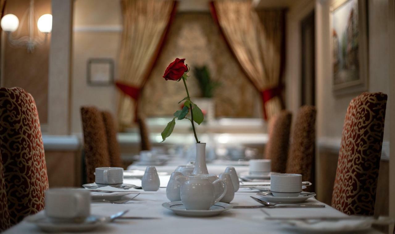 Rochester By Blue Orchid Hotel