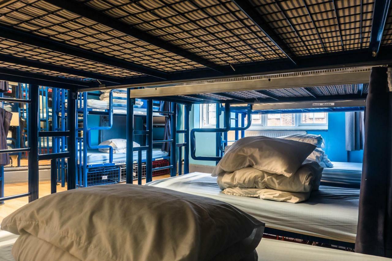 Backpackers Youth Hostel *