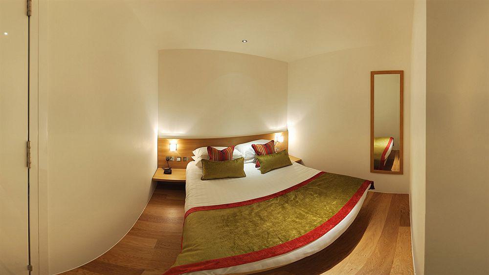Hotel By Marriott Kensington