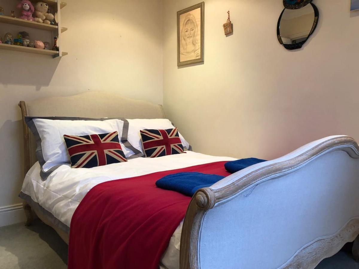 Holiday home Luxury Central 3 Bedroom Family House London