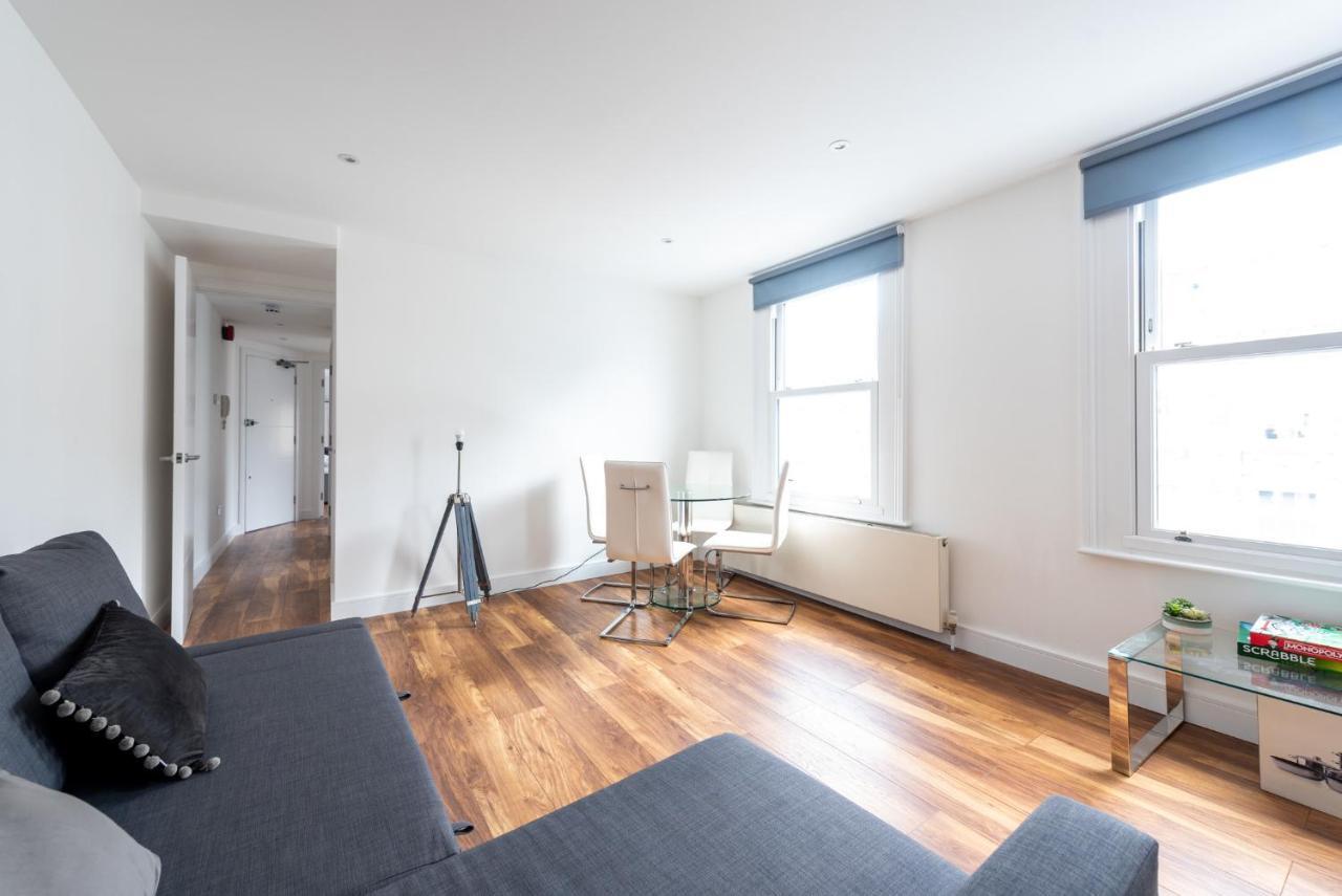 Gorgeous By Hyde Park Apartment