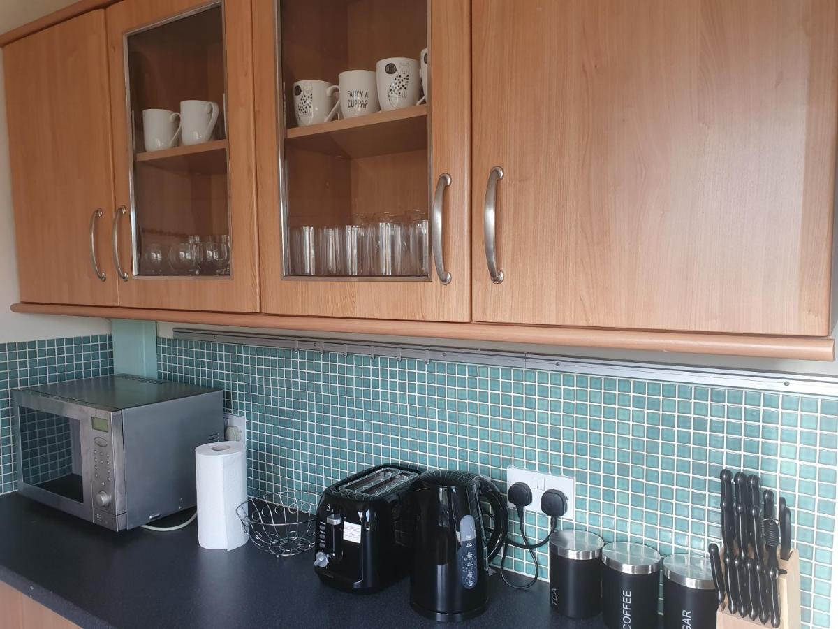 Semesterbostad Elegant House 10 Minutes Walk To Wembley Stadium London