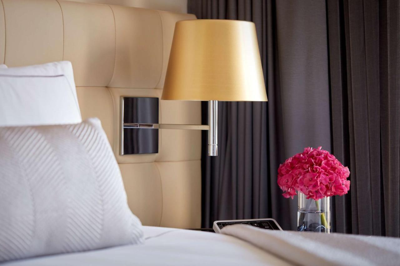 Plaza On The River Aparthotel 5*