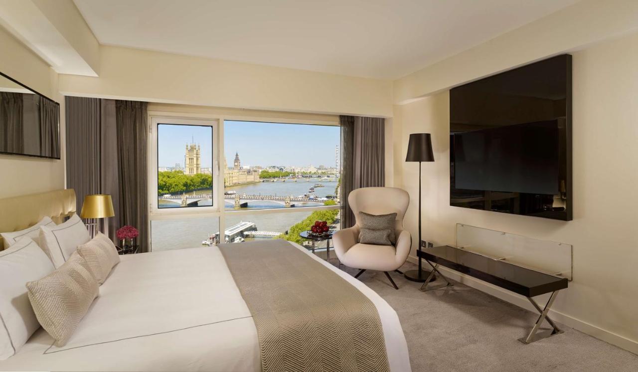 Plaza On The River Aparthotel 5*