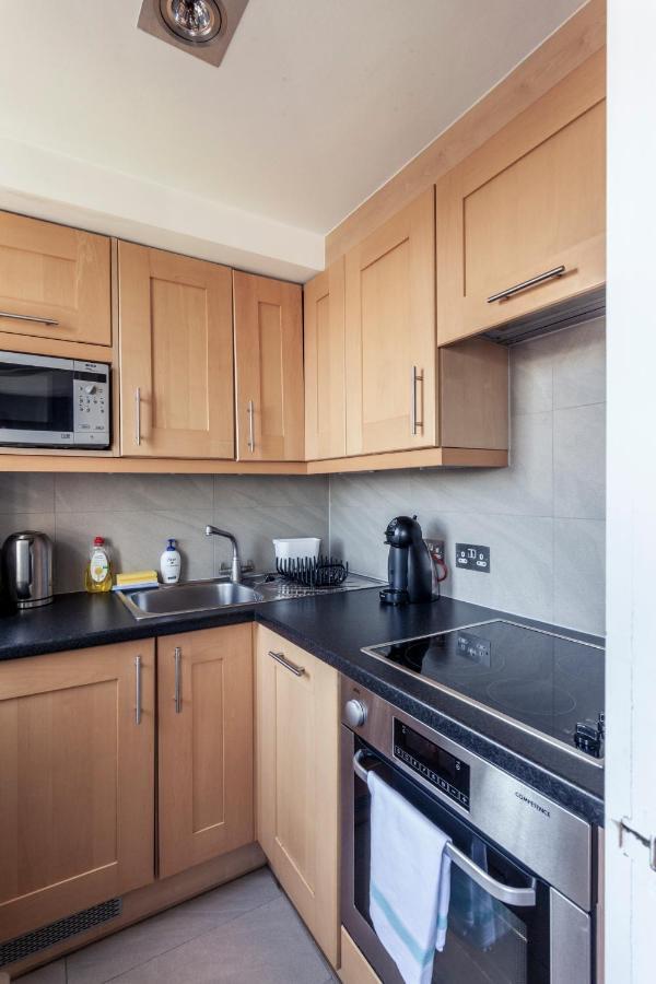 Amanah - Luxury 2 Bed Chelsea Cloisters Skyline * Londra