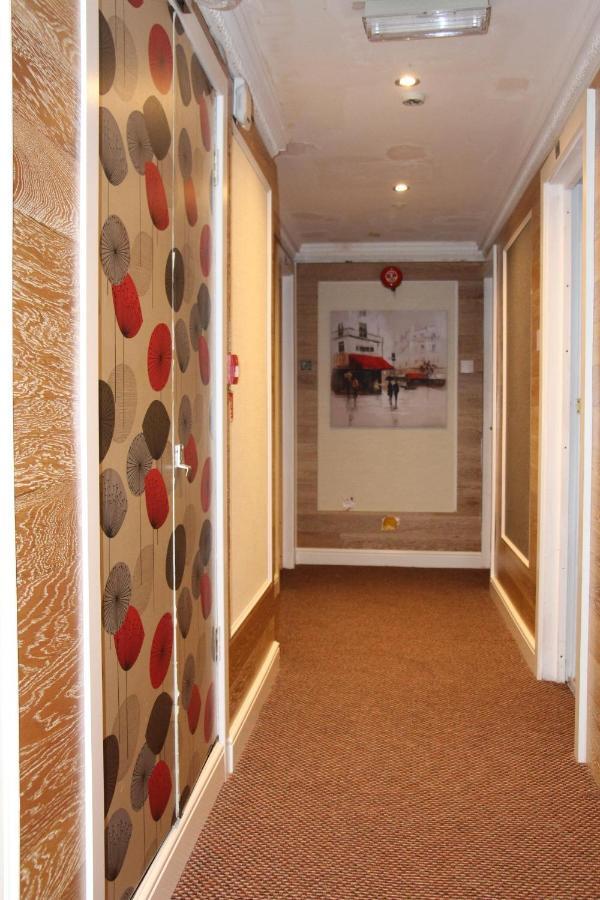 Cheshire 3* London
