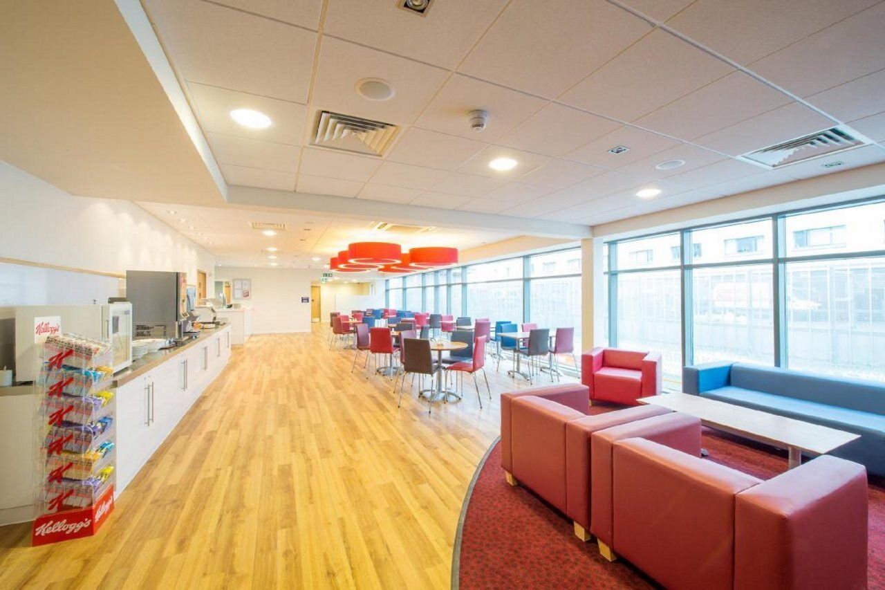 Hotel Travelodge Wembley High Road 2*