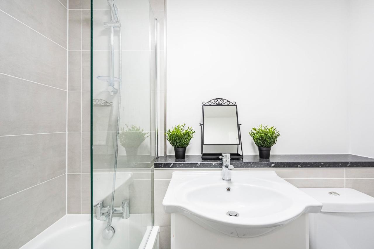 Hillsquare Residences - Tufnell Court At Victoria Park Apartment